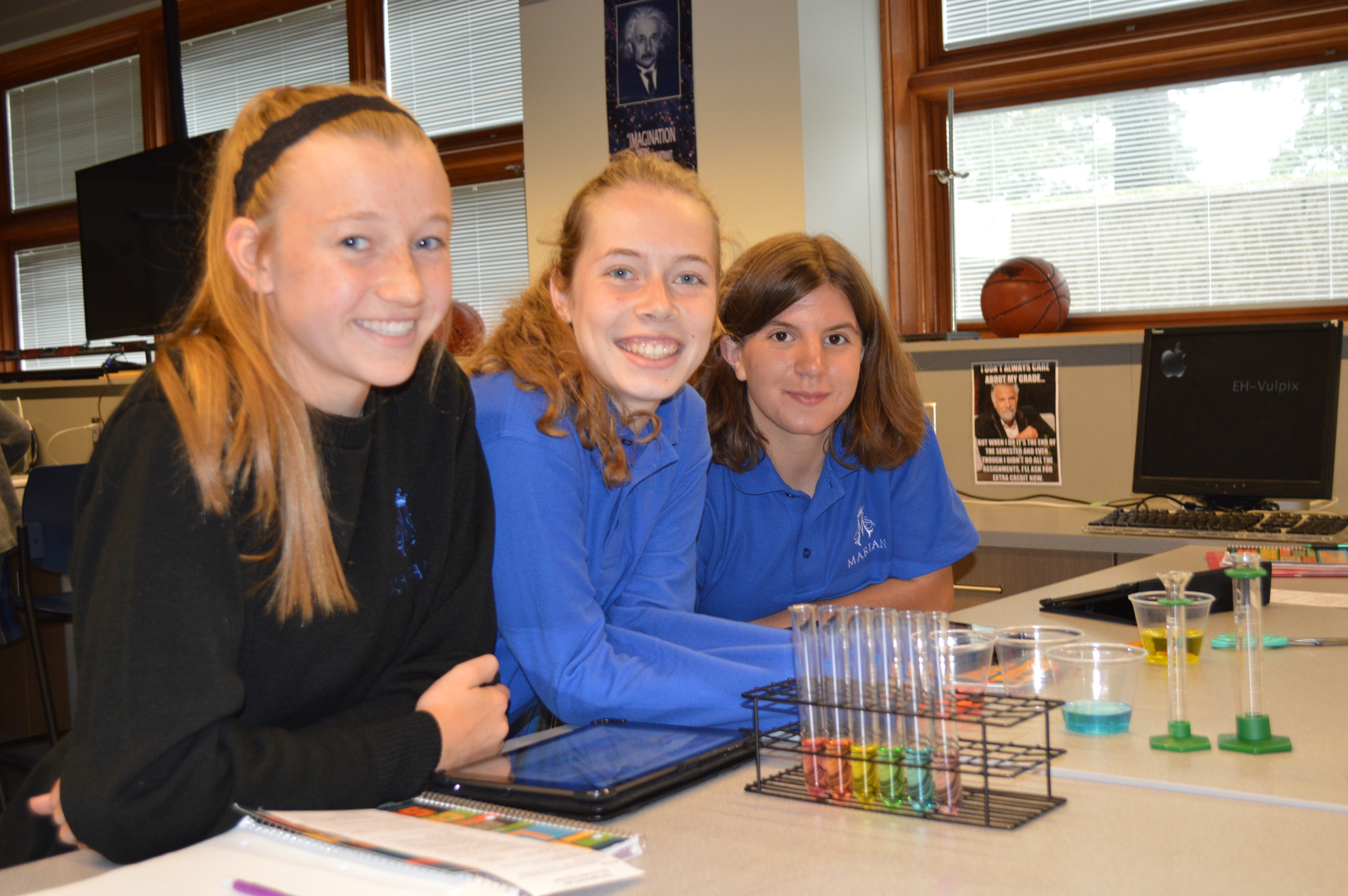 Biology students conduct rainbow experiment