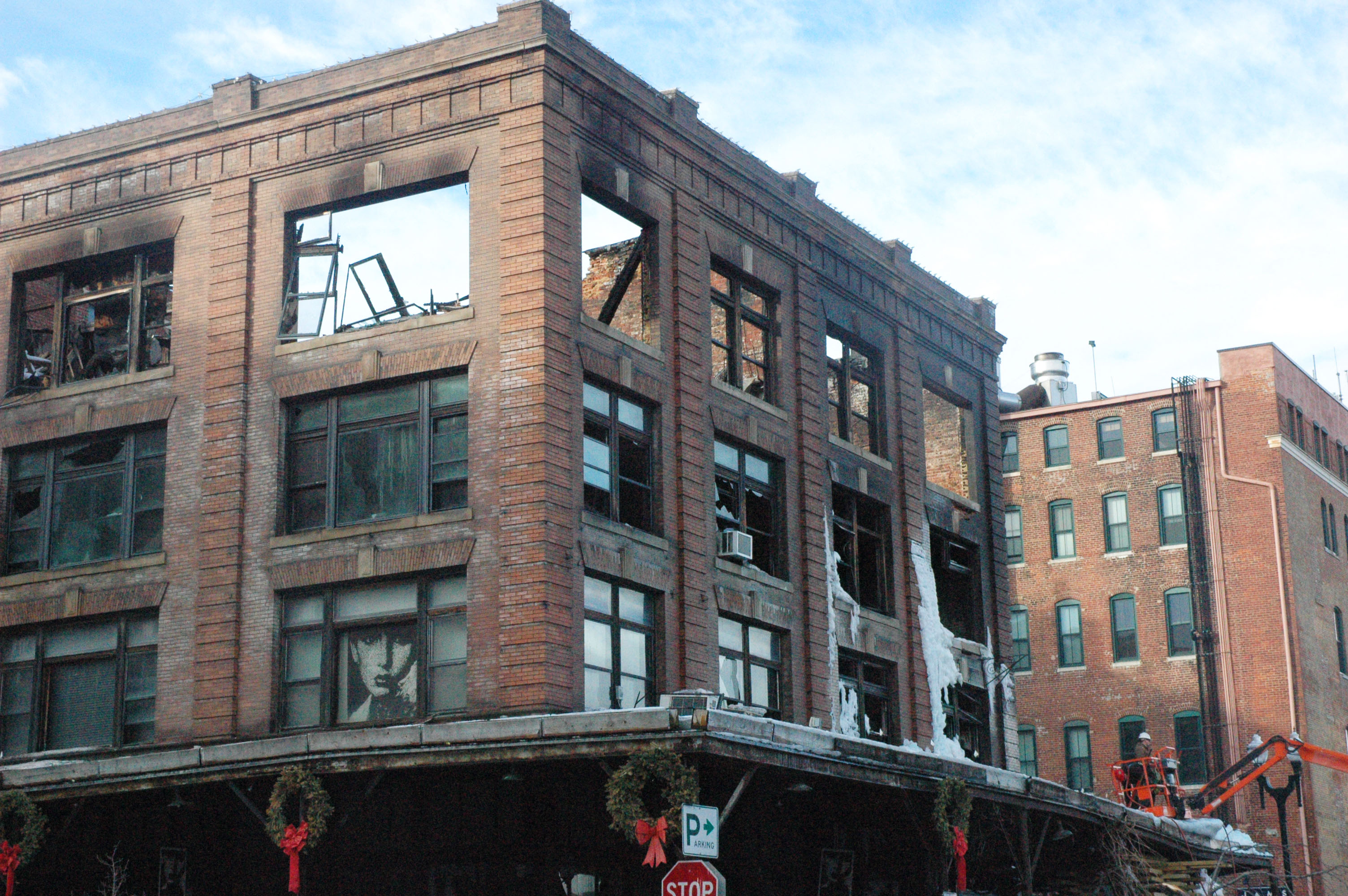 Students remember M’s Pub fire one year later