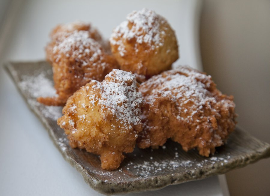 Saler-KNOWS Tradition:                                              An Insight to a Family’s Christmas Tradition