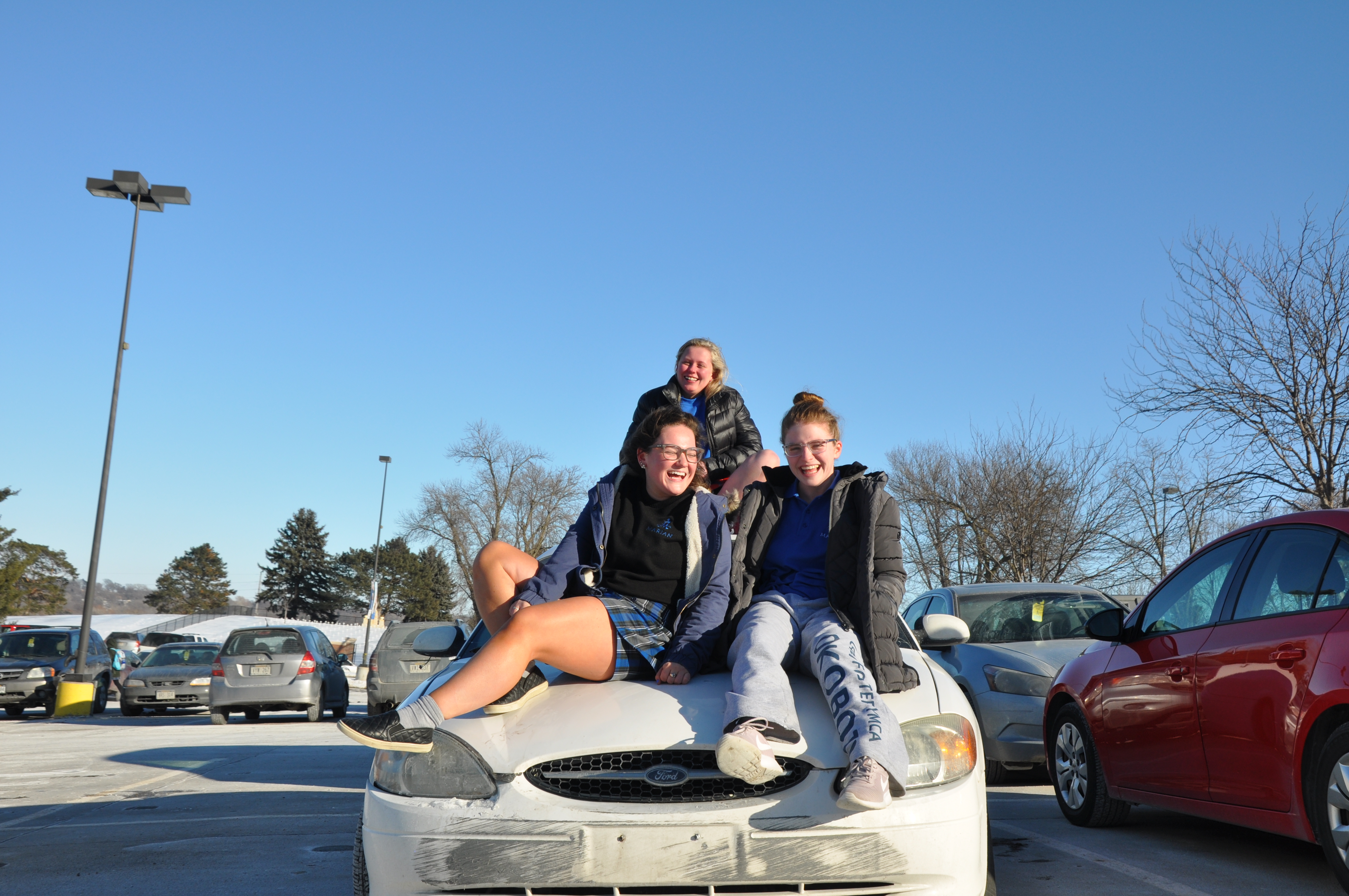 Bonds beyond the backseat – Senior carpool shares rides and memories