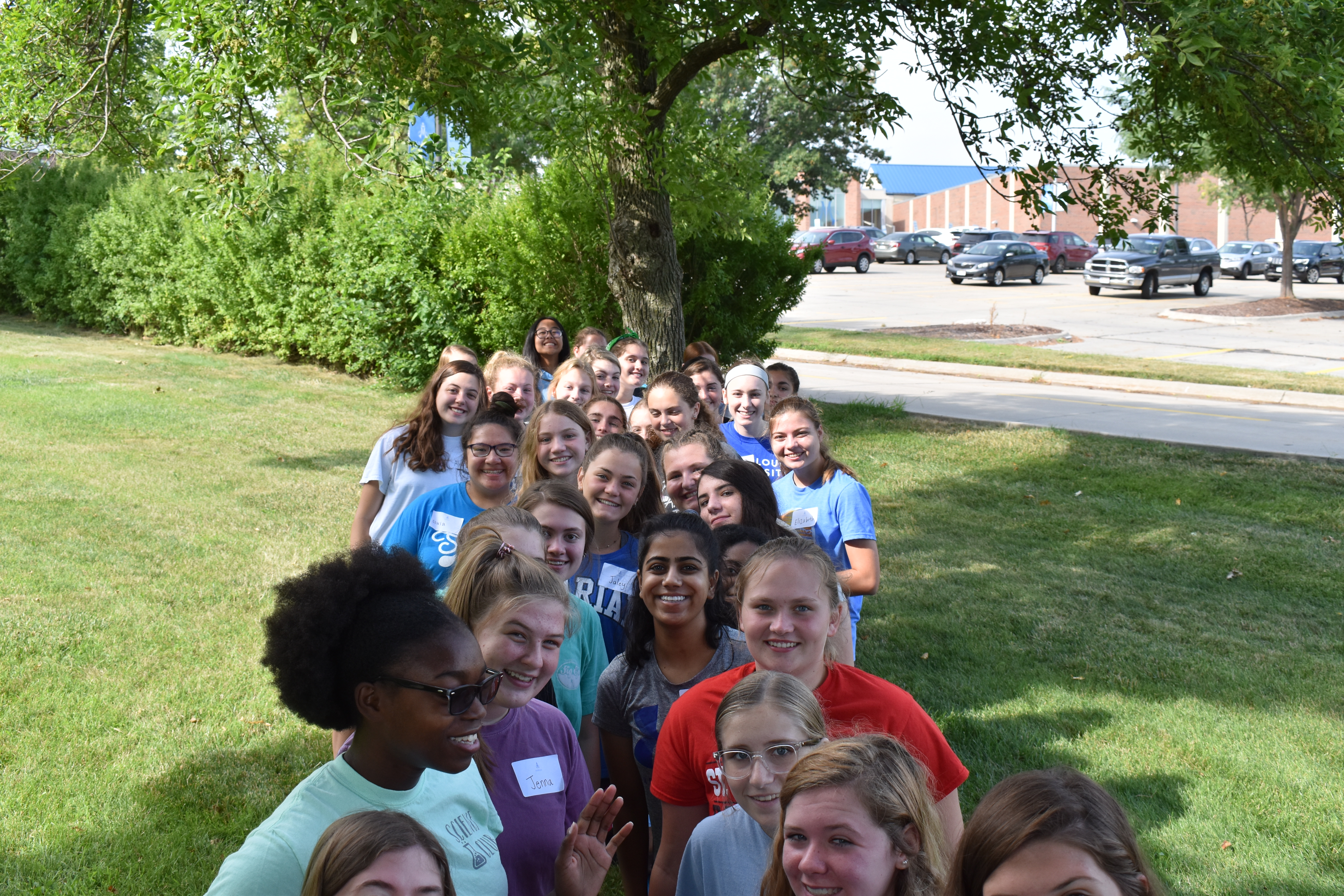 Independent leaders learn to work together