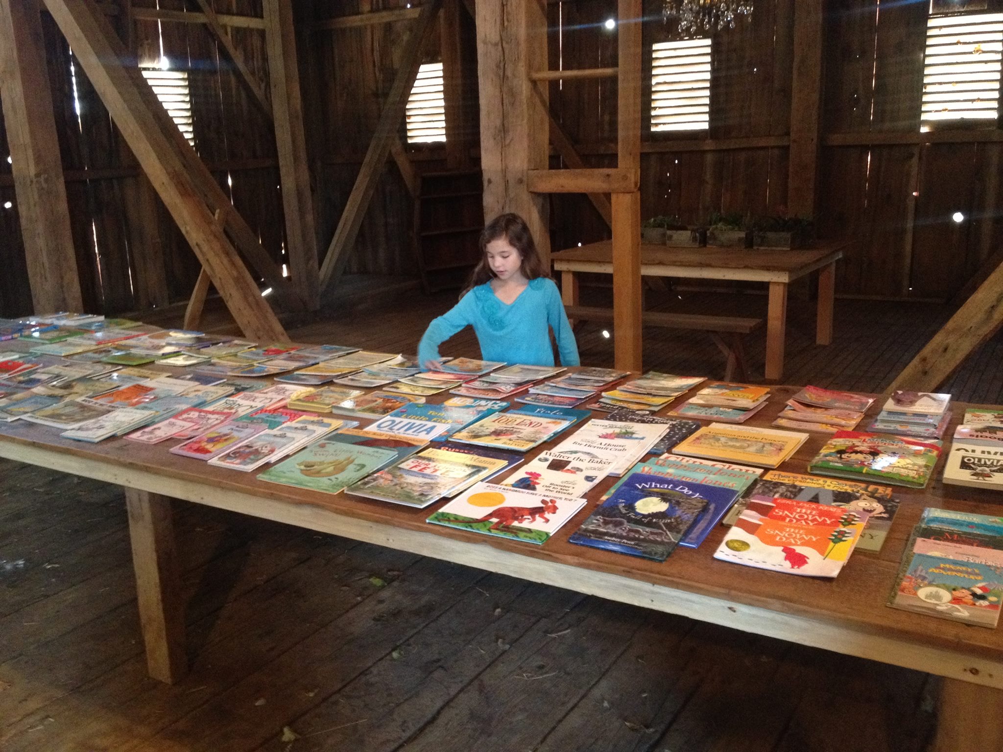 Girls do good deeds: Lawler shares generosity, books