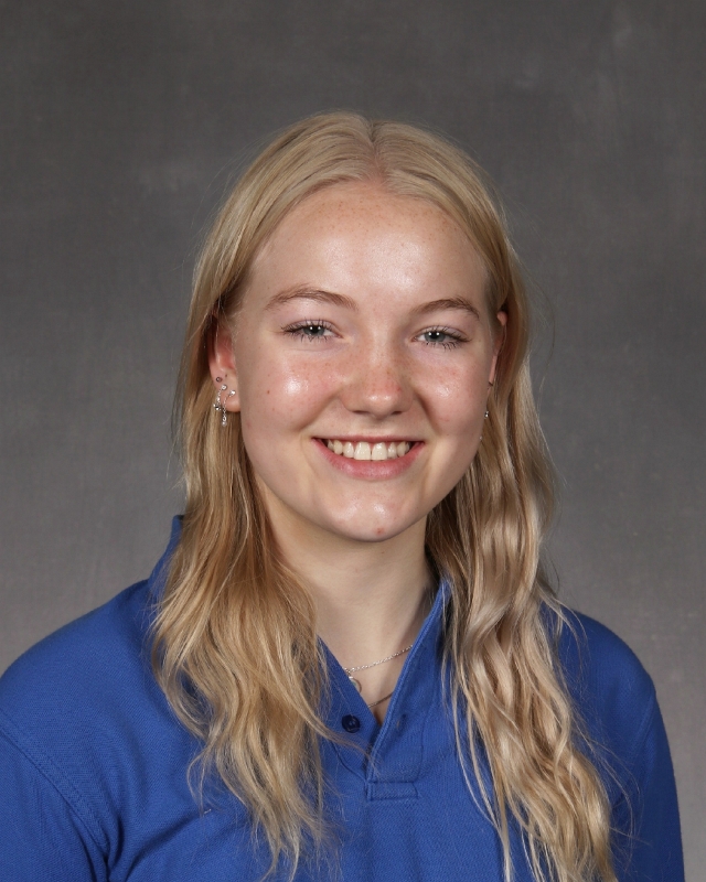 Junior showcases her family farm with M-Beat team