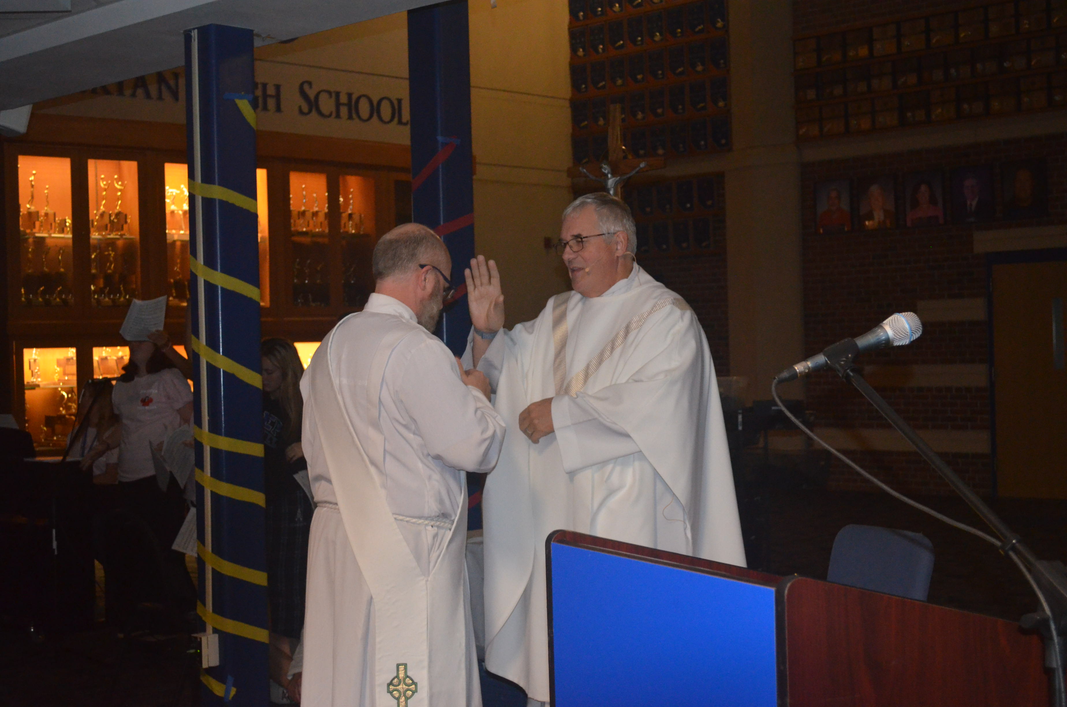 Deacon Fuller helps freshmen connect