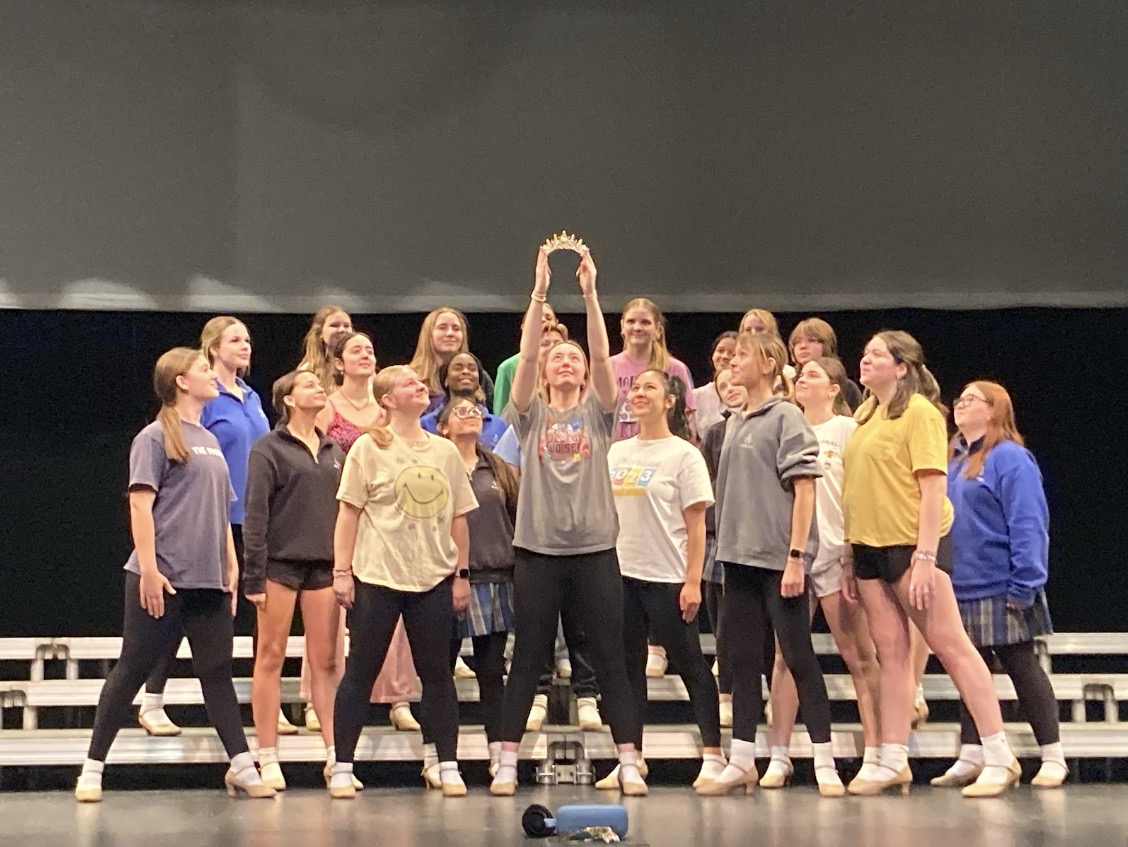 Director Create Shows to Convey Messages